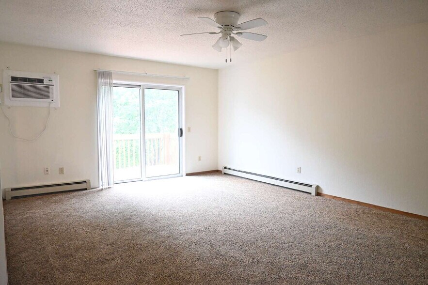 Building Photo - 1409 River View Ave