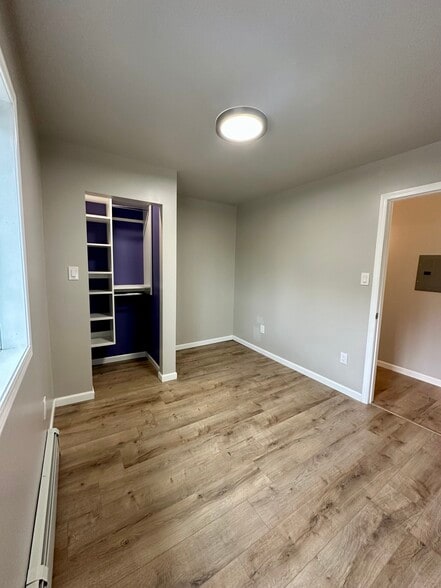 Building Photo - 8825 Runamuck Pl