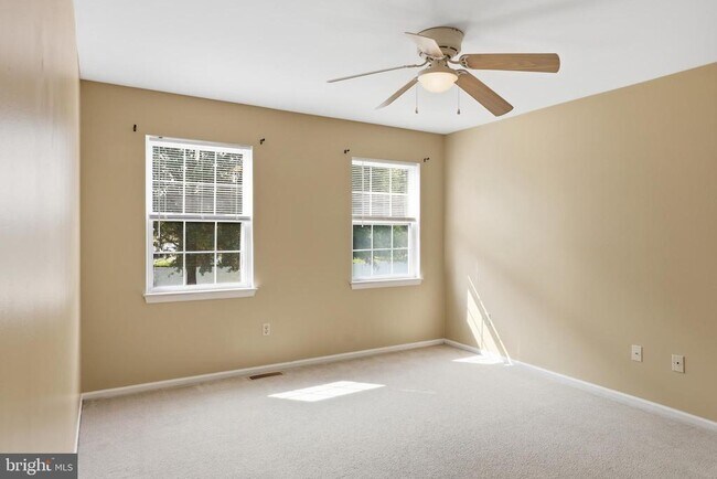 Building Photo - 251 N Caroline Pl