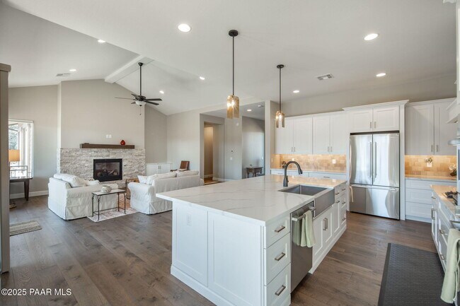 Building Photo - 9830 N American Ranch Rd