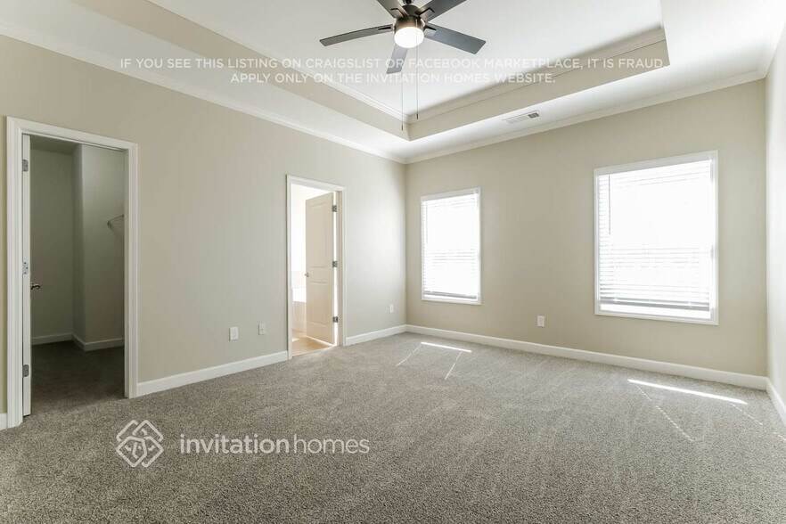 Building Photo - 4457 Links Blvd