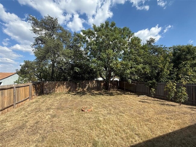 Building Photo - 2522 Stapleford Dr