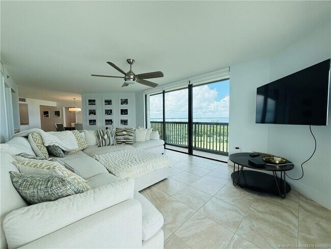 Building Photo - 8800 S Ocean Dr