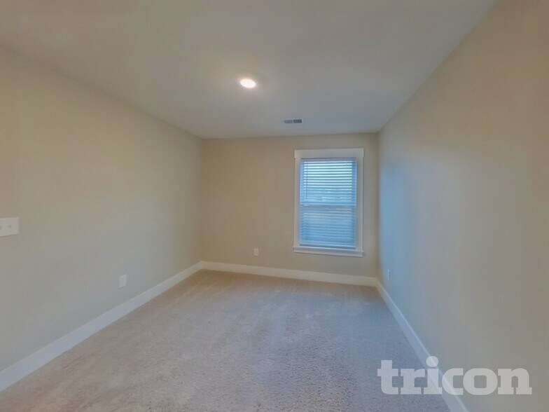 Building Photo - 202 Garrison Grove Dr