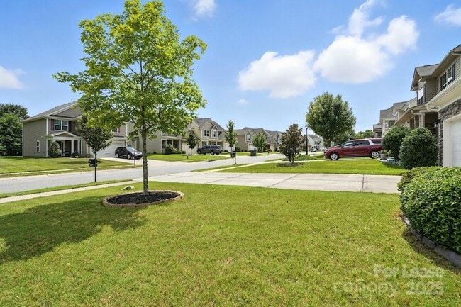 Building Photo - 3827 Ernie Dr