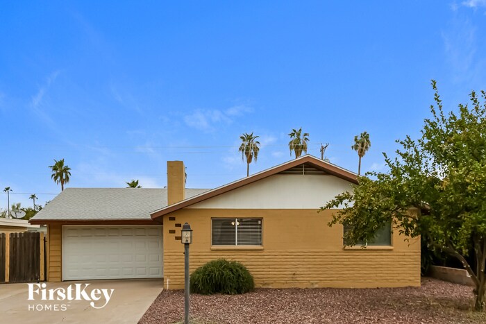 Primary Photo - 3746 W Puget Ave