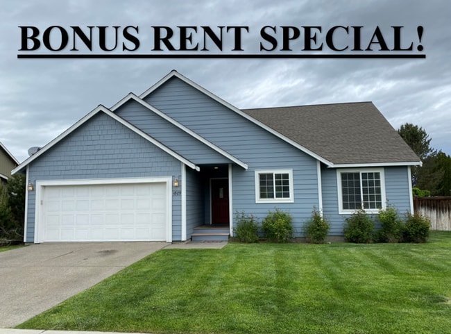 Primary Photo - BONUS RENT SPECIAL! Nice 3 Bed, 2 Bath Home!