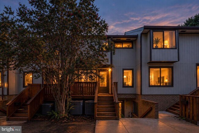 Building Photo - 1703 Westwind Way