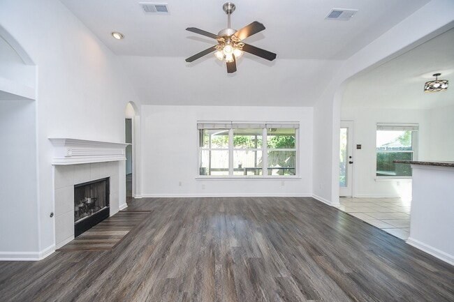 Building Photo - 3626 Stratford Town Ln