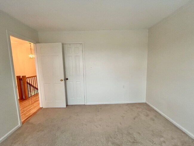 Building Photo - 10939 Wickshire Way