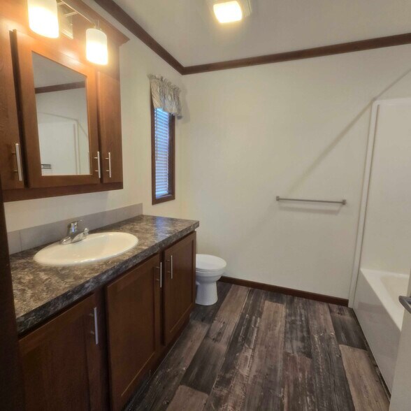 Building Photo - 318 Autumn Park Dr