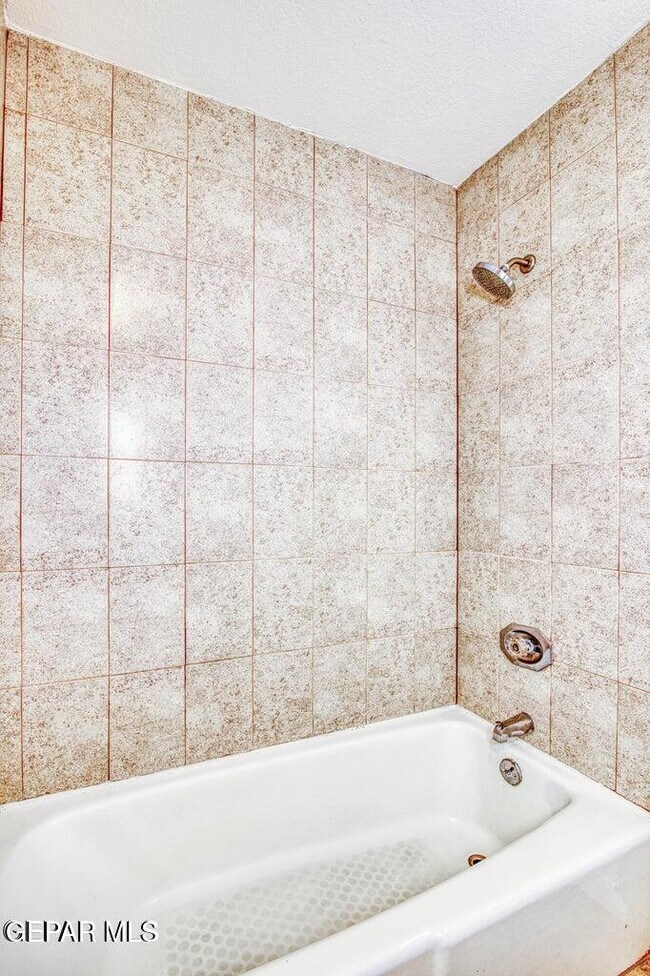 Building Photo - 2012 Amy Sue Dr