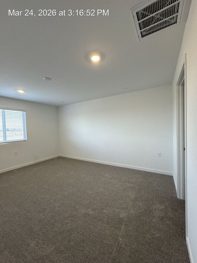 Building Photo - Newly Built Home located SE Visalia!  Rent Ready!