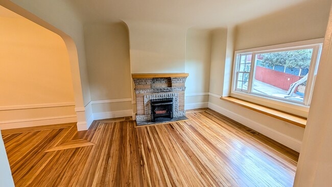 Building Photo - 32 Danvers St