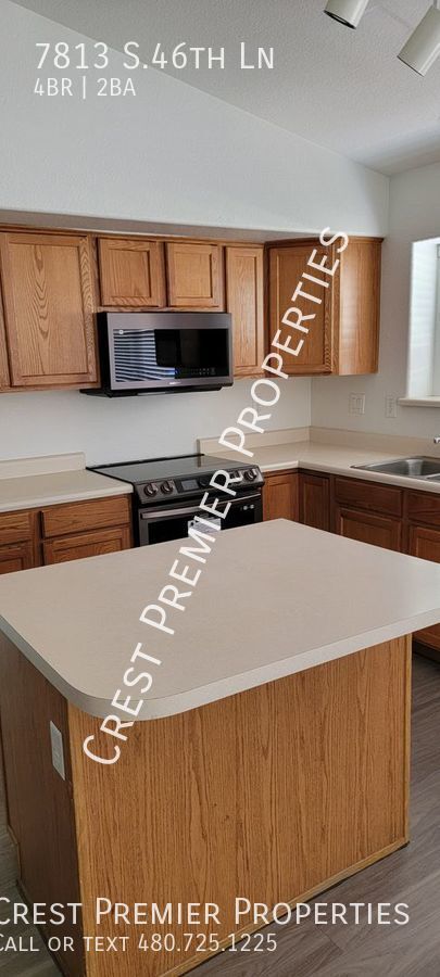 Building Photo - 7813 S.46th Ln-