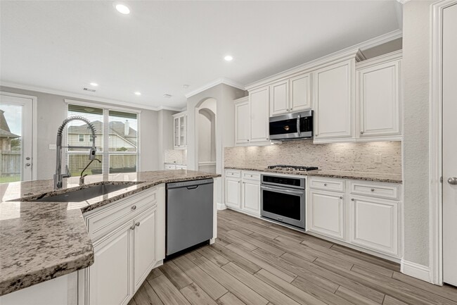 Building Photo - 7346 Enchanted Island Ln