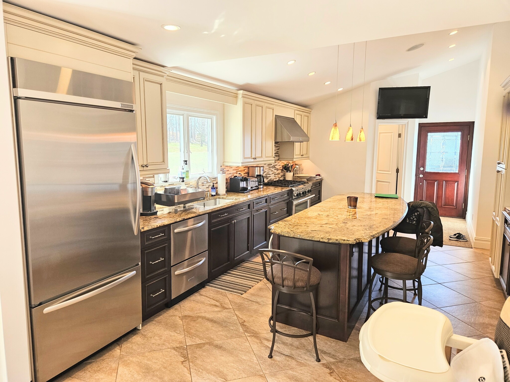 Eat in Kitchen - 10 Foxwood Ln