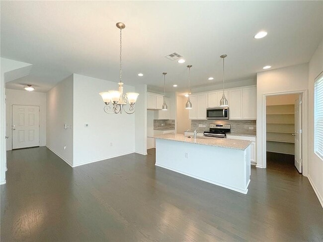 Building Photo - 13017 Titanium St