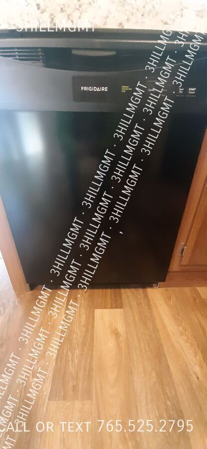 Building Photo - 5600 W Kilgore Ave