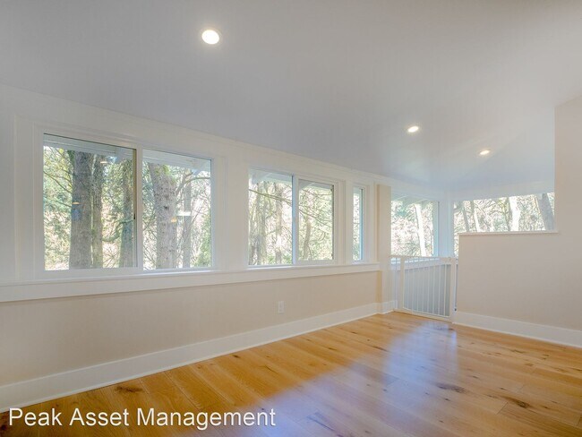 Building Photo - 3 br, 2 bath House - 2909 SW Upper Dr