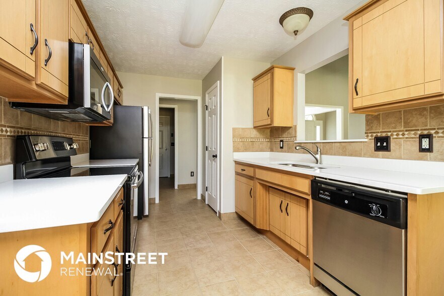 Building Photo - 353 Clearlake Dr