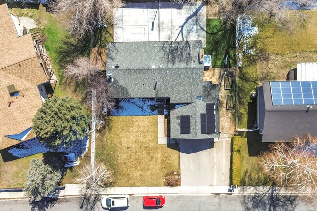 Building Photo - 423 W 1640 S