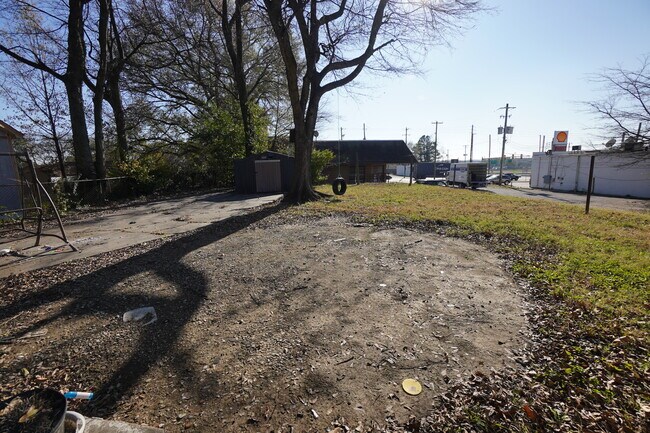 Building Photo - 2361 Joy Ln