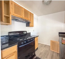 Building Photo - 14746 Delano St