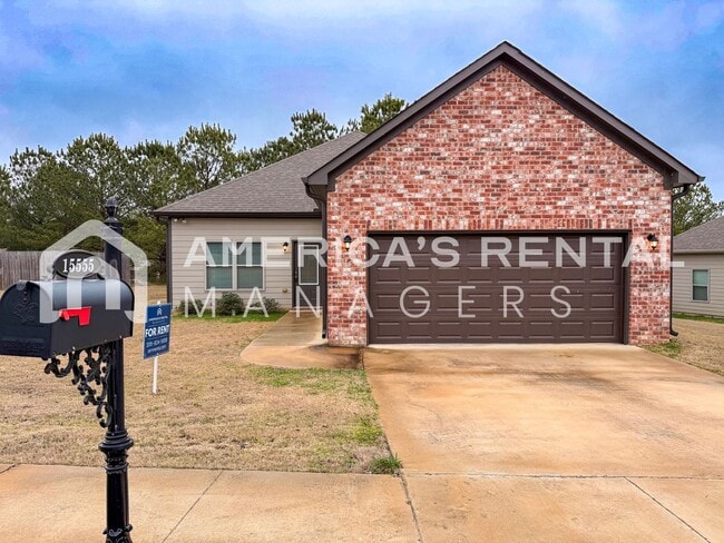Building Photo - Modern Living in Brookwood!