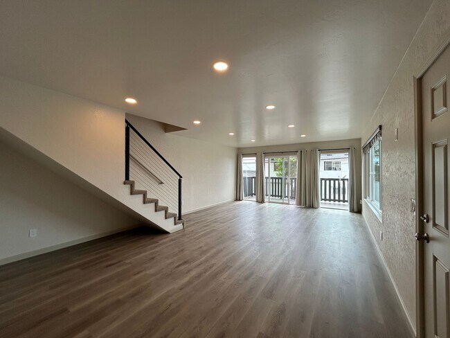 Building Photo - Beautiful Remodeled Home In Cardiff