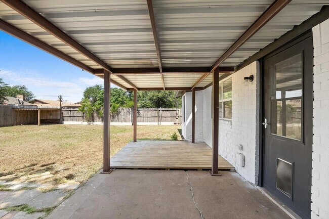 Building Photo - 2321 78th St