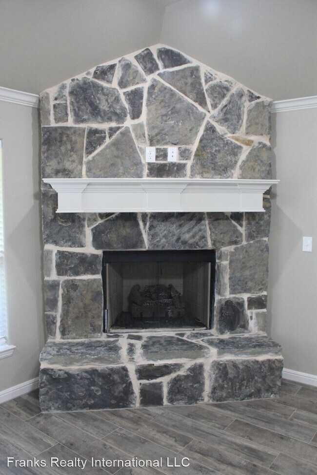 Building Photo - 4 br, 2 bath House - 3314 White Horse Drive