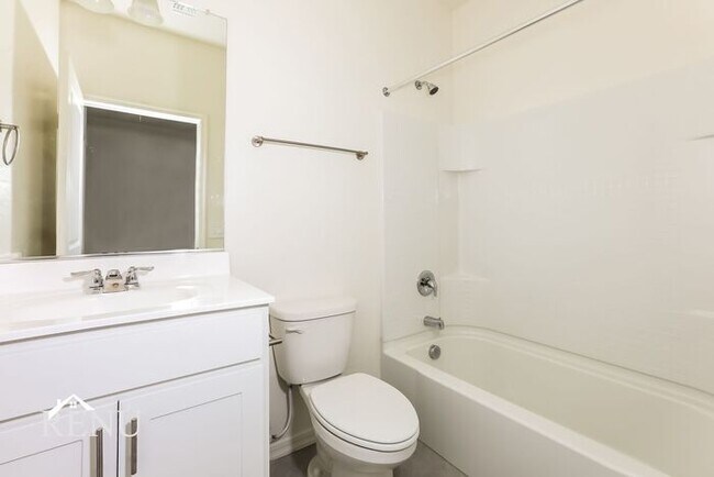 Building Photo - 35621 W San Capistrano Ave