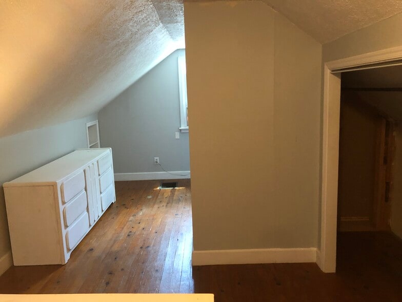 Office Space - 4920 Myrtle St