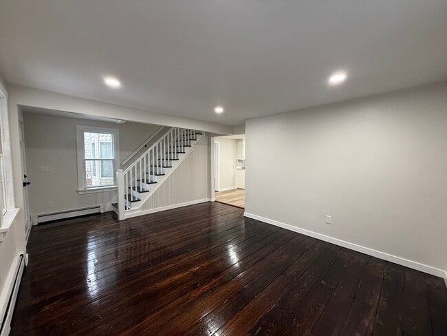 Building Photo - 92 Fairview Ave