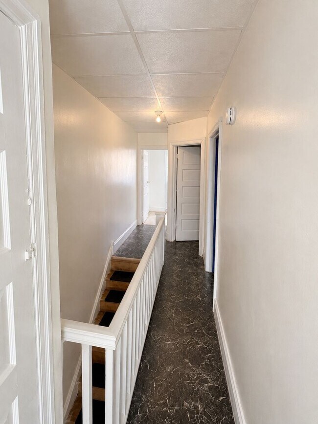 Building Photo - 2942 Tulip St