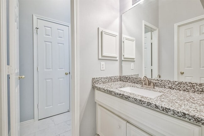 Building Photo - 18802 Half Volley Cir