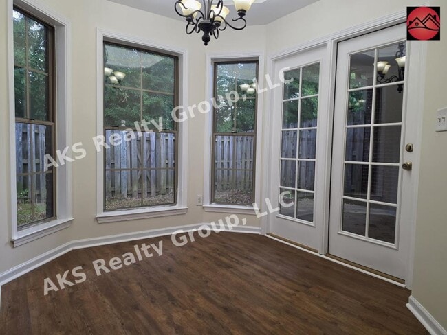 Building Photo - 6116 Townley Way