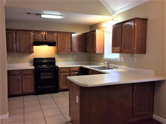 Building Photo - 3BD/2BA Home in Bartlett. Pets Welcome!