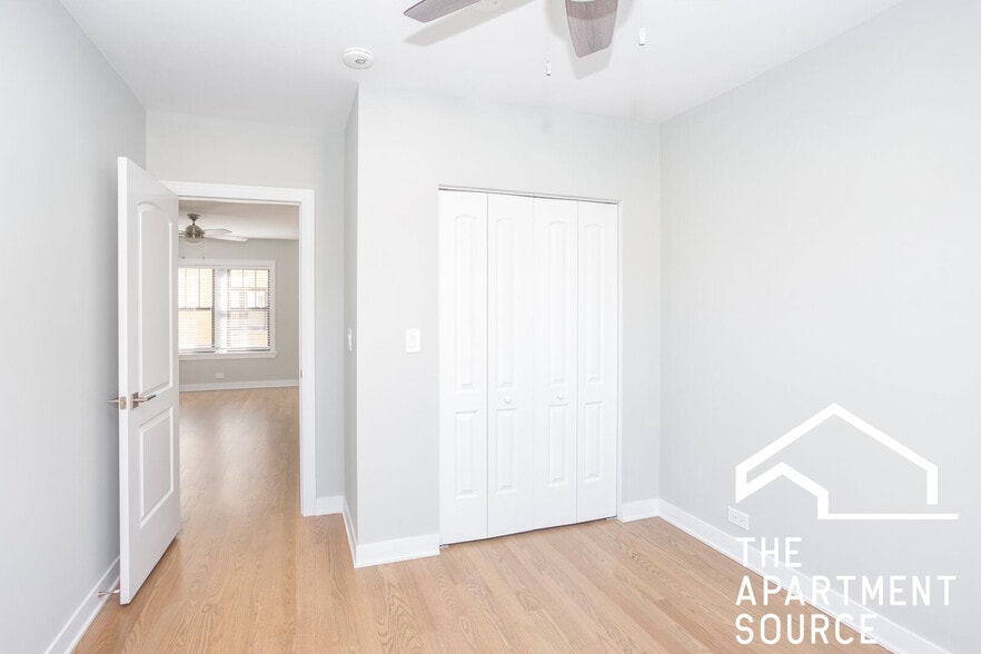 Building Photo - 1944 W Wilson Ave