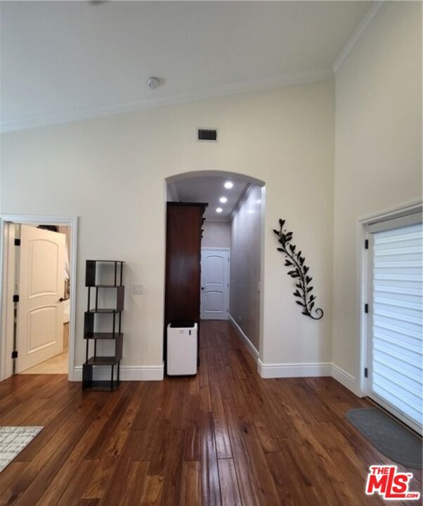 Building Photo - 4956 Doman Ave