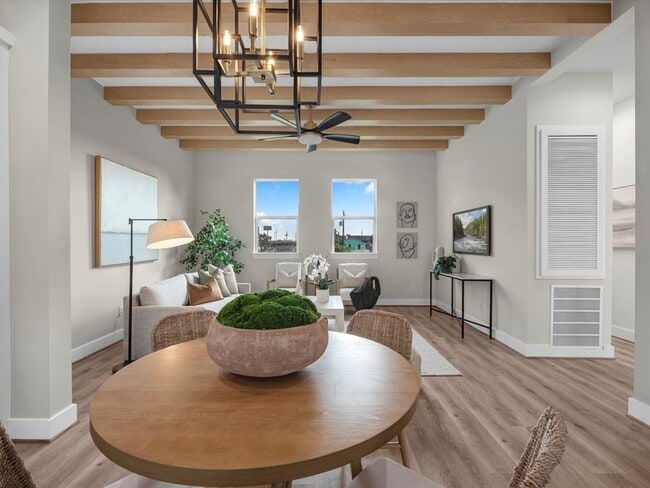 Building Photo - 1102 64th St