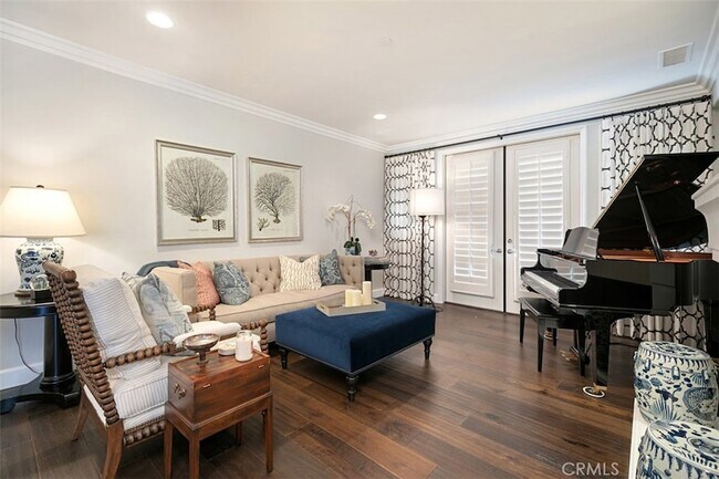 Building Photo - 27 Via Monarca St