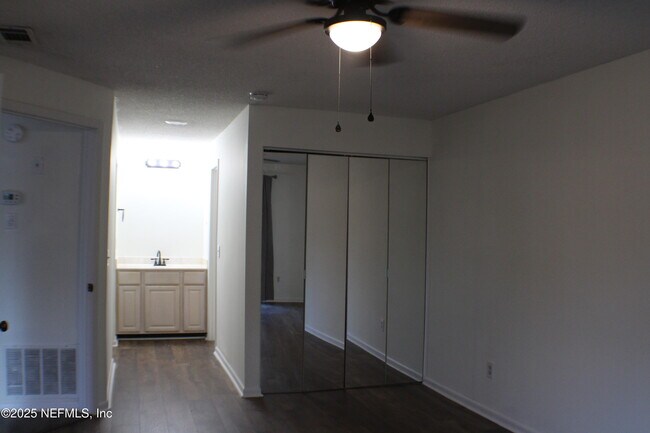Building Photo - 10315 Docksider Dr E