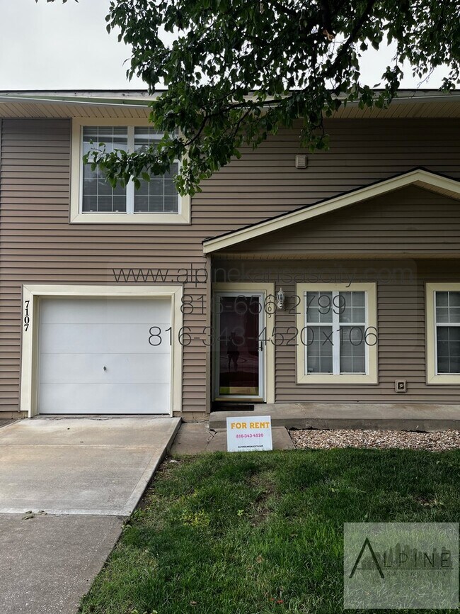 Building Photo - Spacious, Garage, Vouchers Considered!