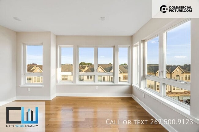 Building Photo - 3202 Capri Dr