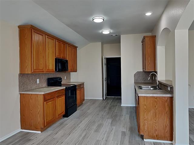 Building Photo - 613 Destin Dr