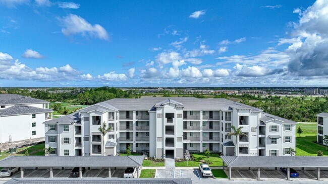 Building Photo - "Spacious 3-Bed with 2 Baths Condo in Prime Venice Location"