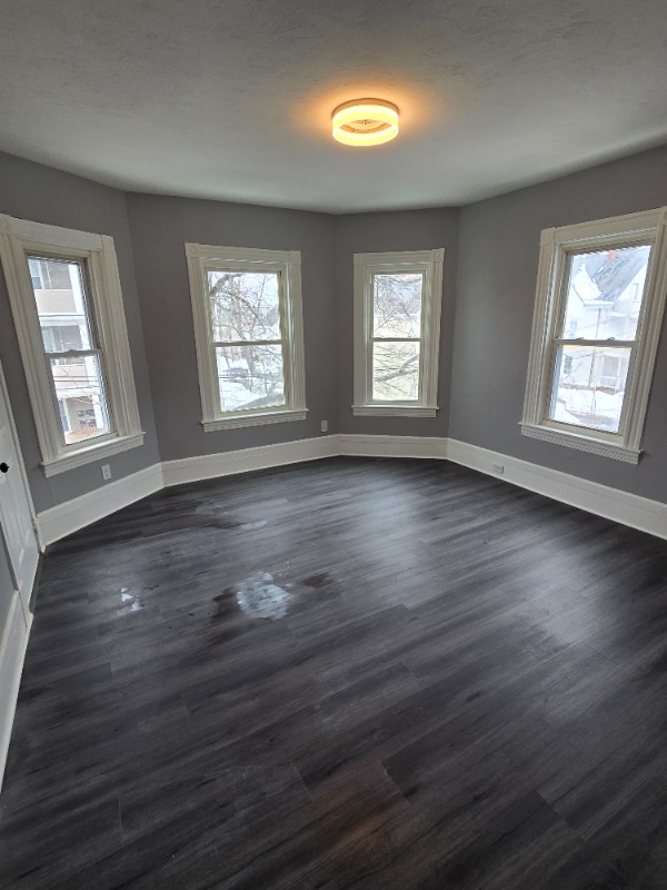 Building Photo - 32 Bunker Ave