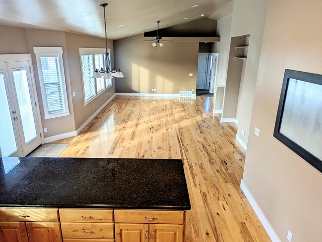 Building Photo - 1022 S 1050 E